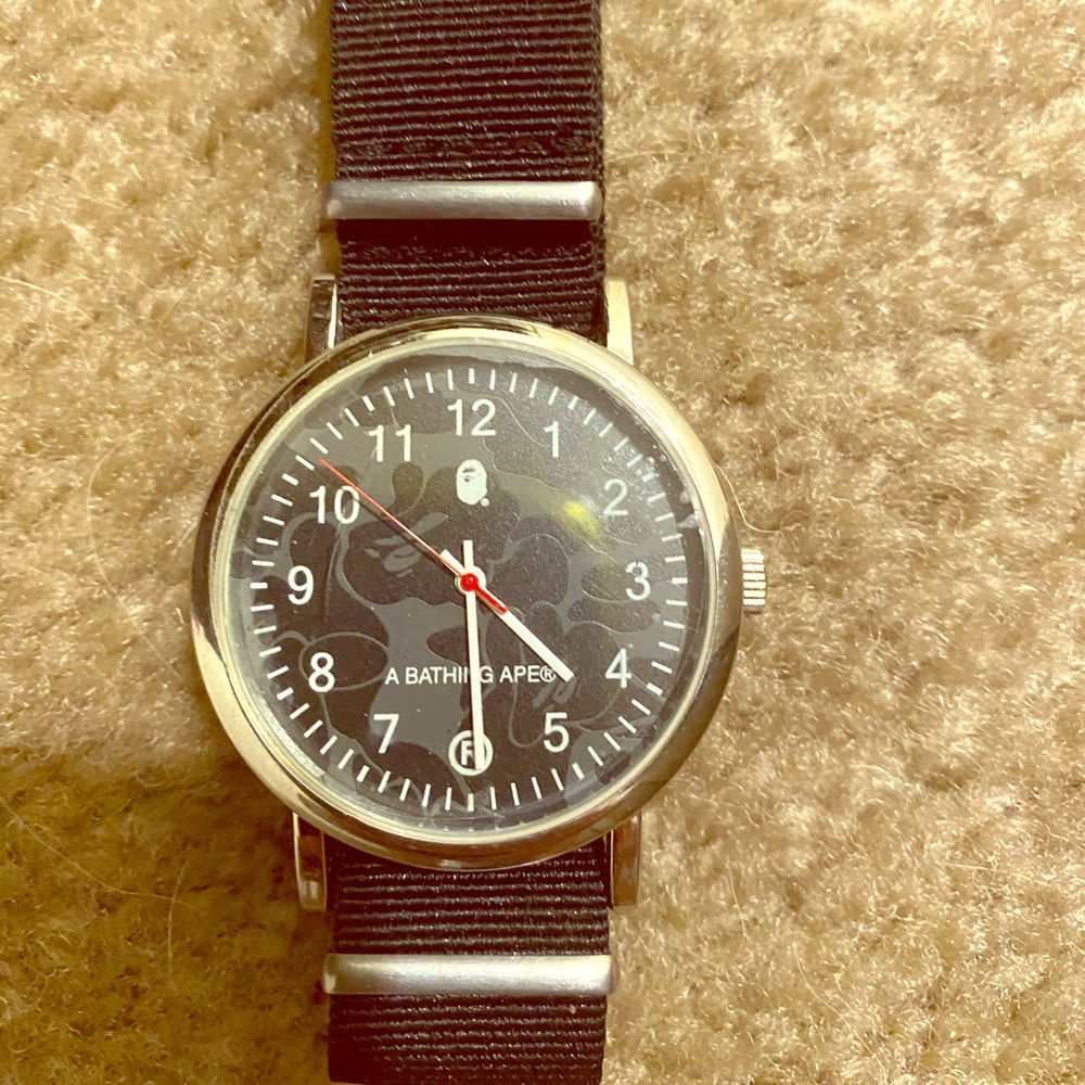 🚨SOLD🚨 BAPE Watch, Like New no box